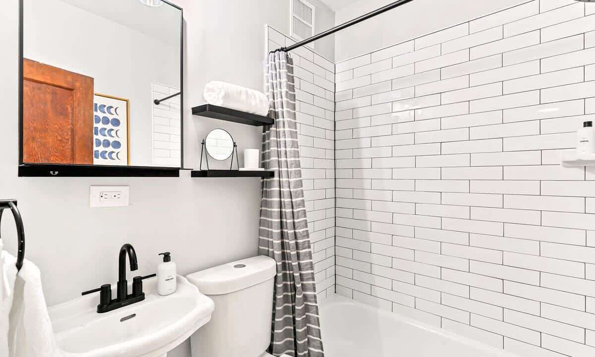 Photo of Bathroom in City Park