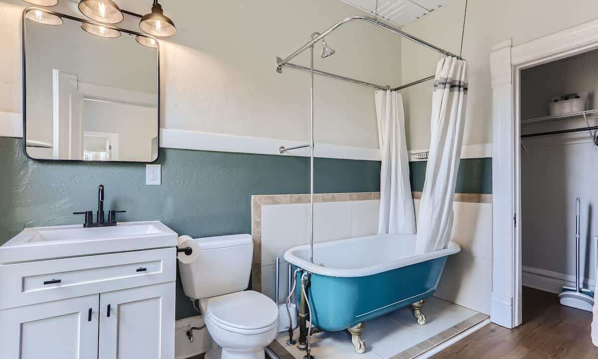 Photo of Bathroom in Congress Park