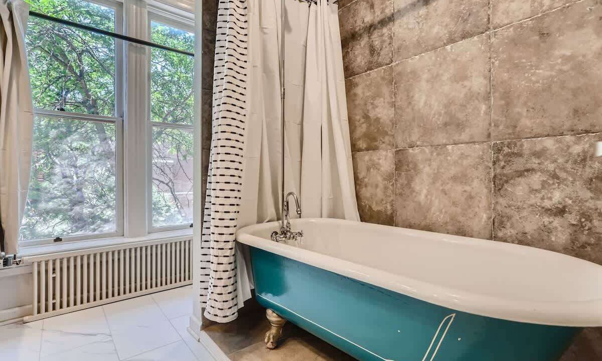 Photo of Bathroom in City Park