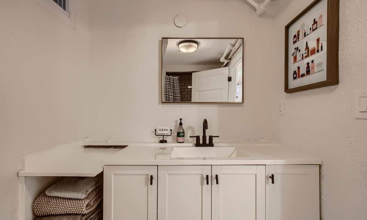 Photo of Bathroom in Congress Park