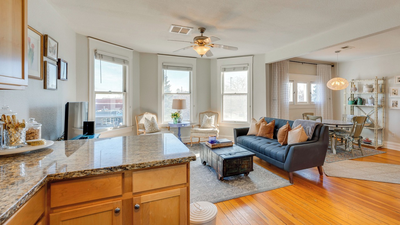 Photo of Livingroom in Central Boulder
