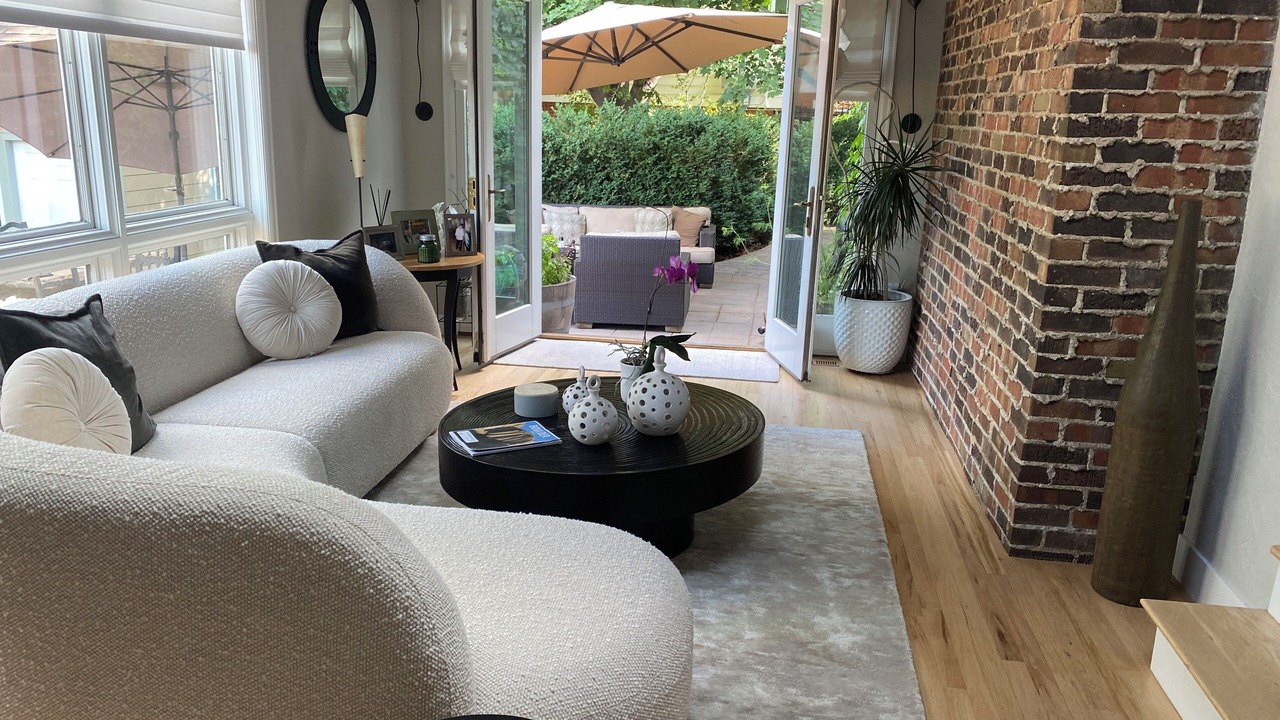 Photo of Livingroom in Lower Chautauqua