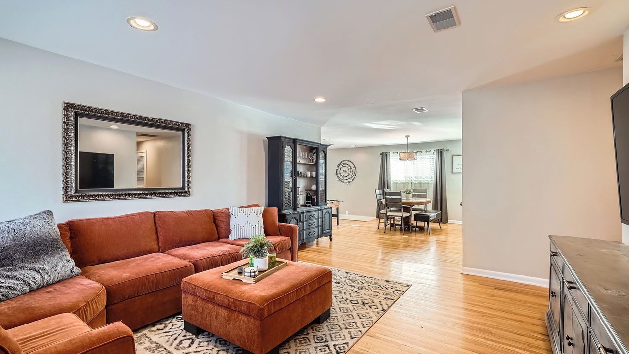 Photo of Livingroom in Allendale Area