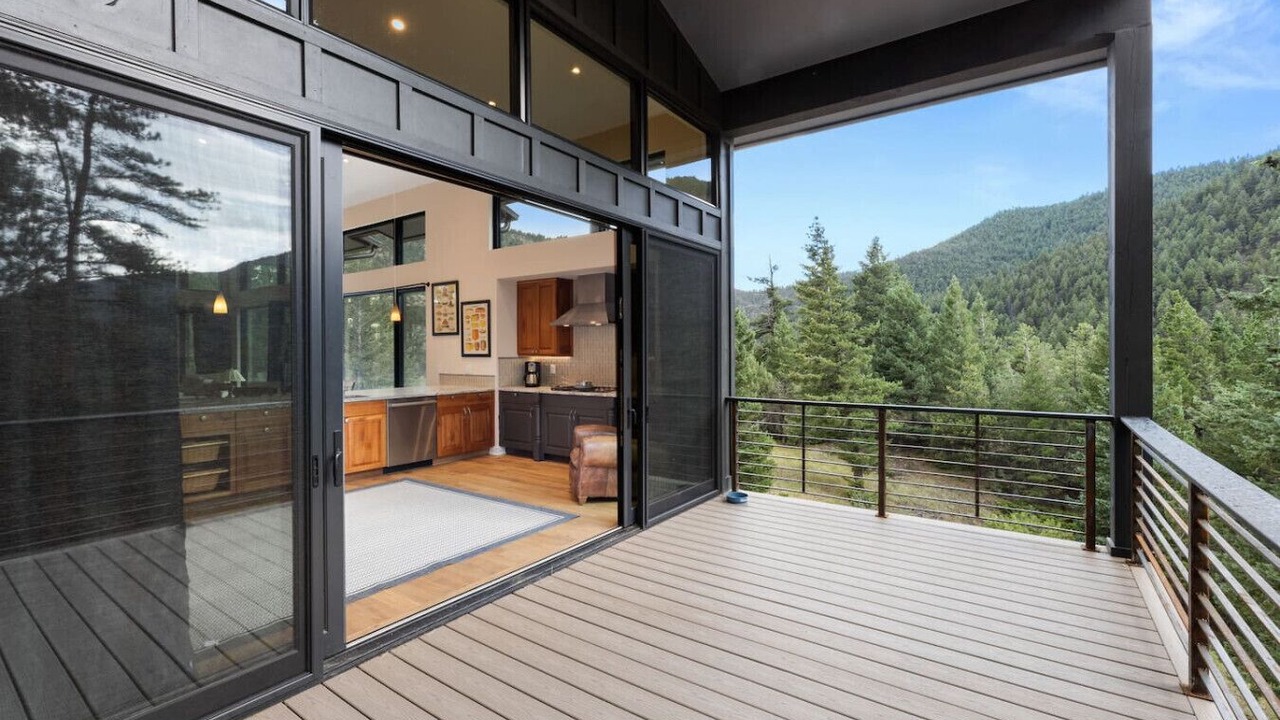 Photo of Patio Balcony in Jamestown