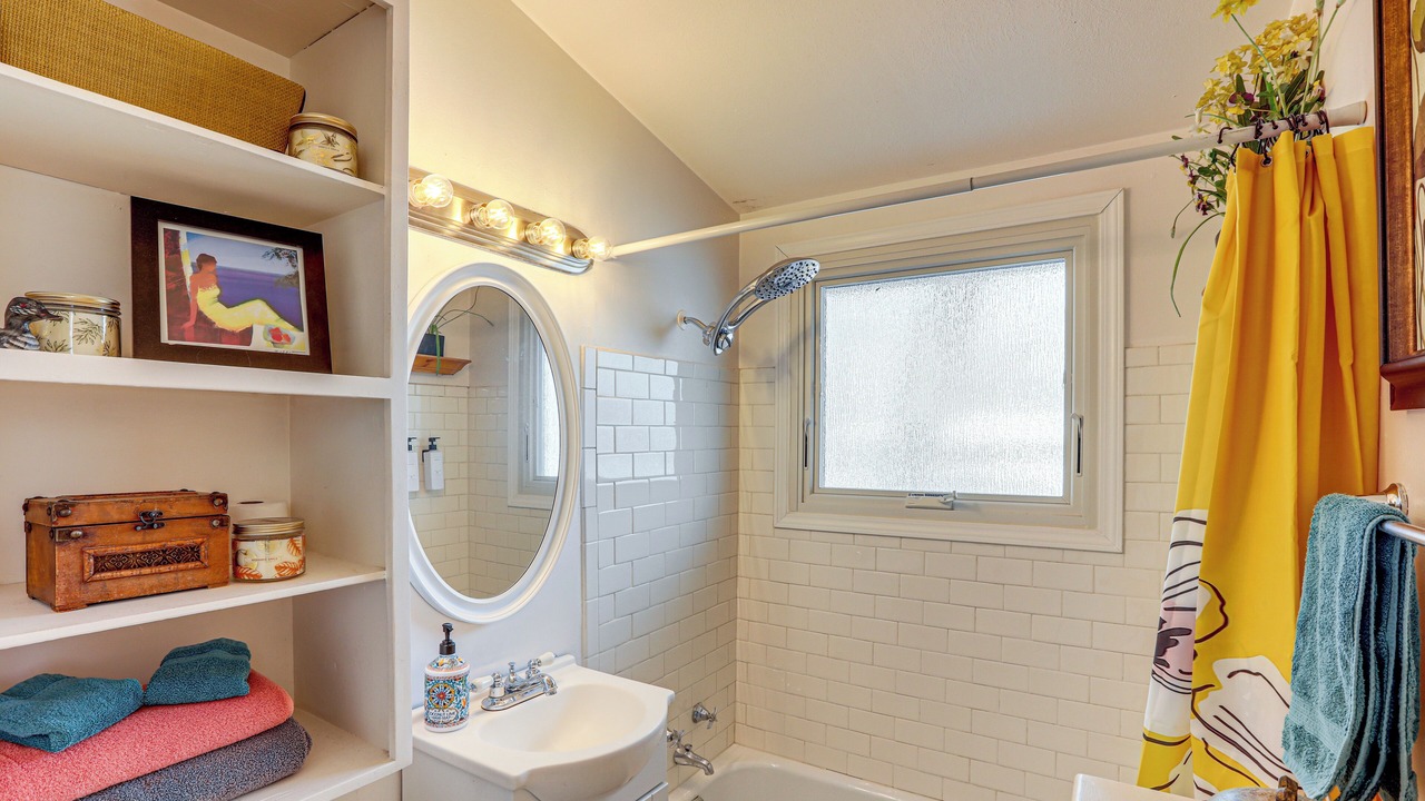 Photo of Bathroom in Harvey Park