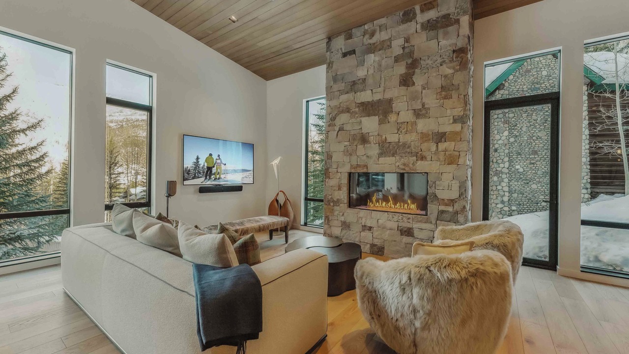 Photo of Livingroom in Highland Meadows