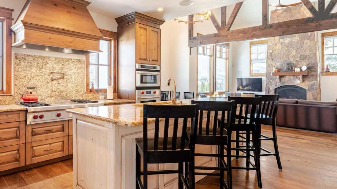 Photo of Kitchen in Summit Cove