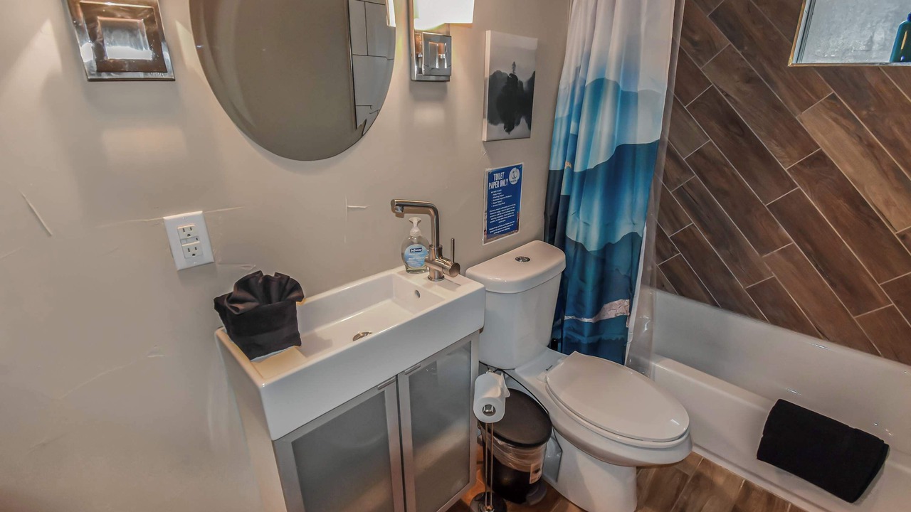 Photo of Bathroom in Cory