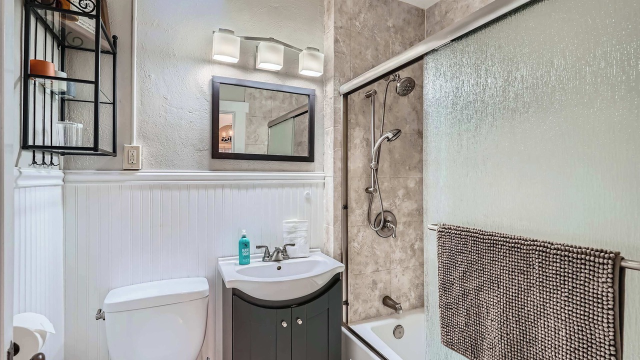 Photo of Bathroom in Speer