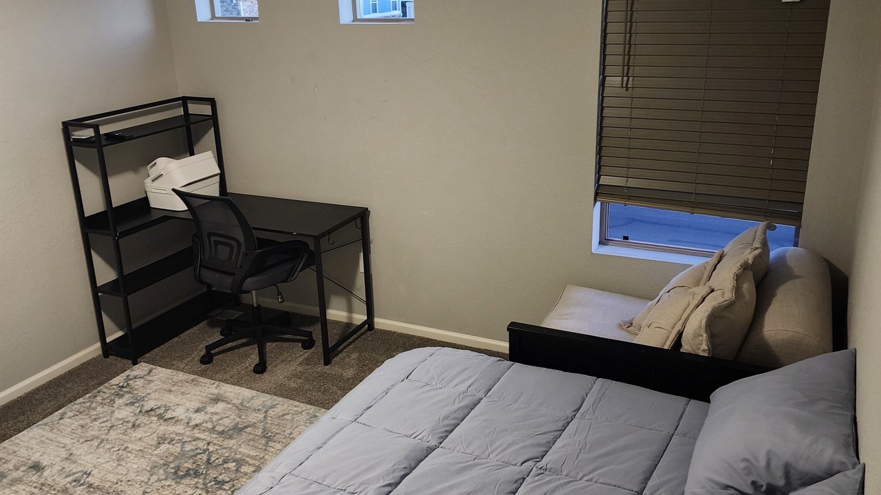 Photo of Bedroom in Aurora