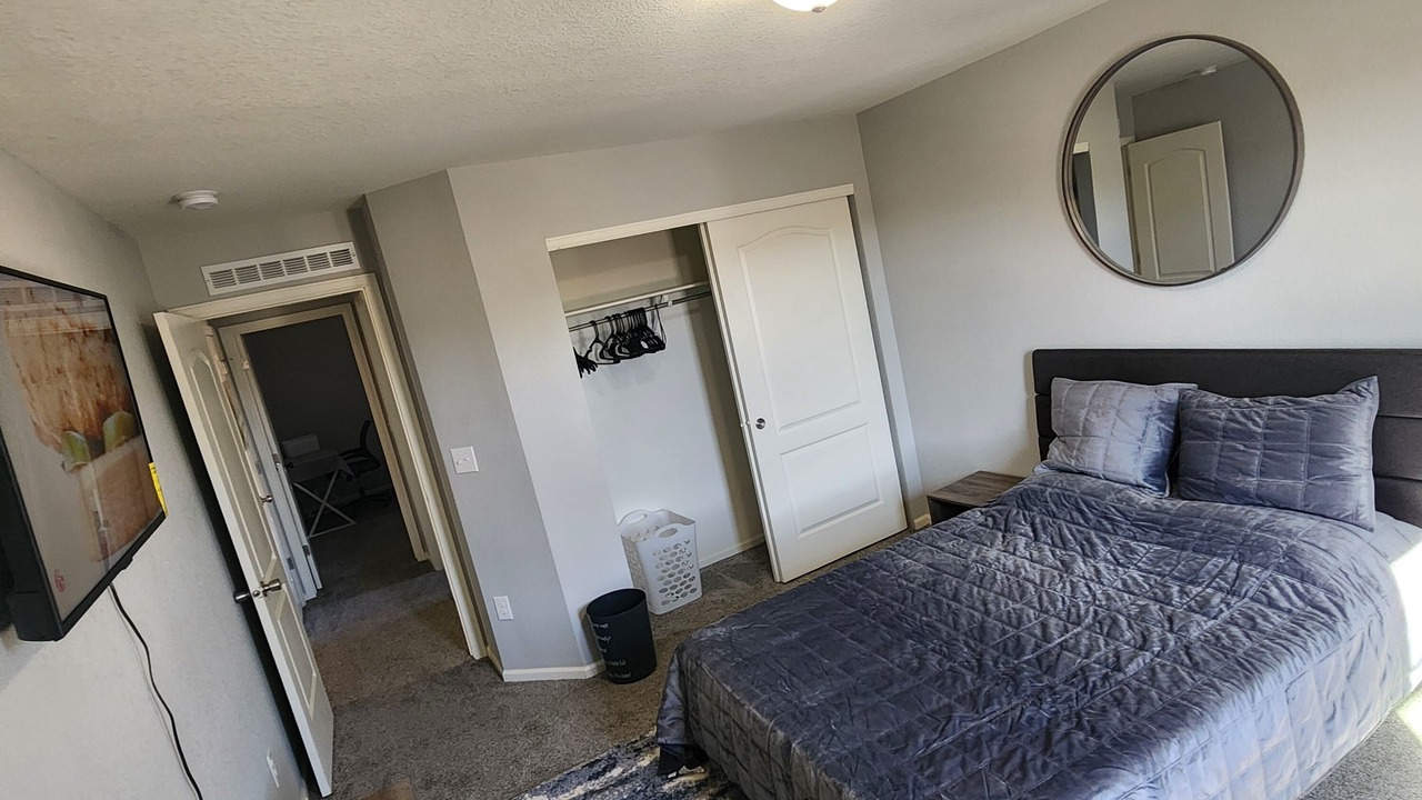 Photo of Bedroom in Aurora