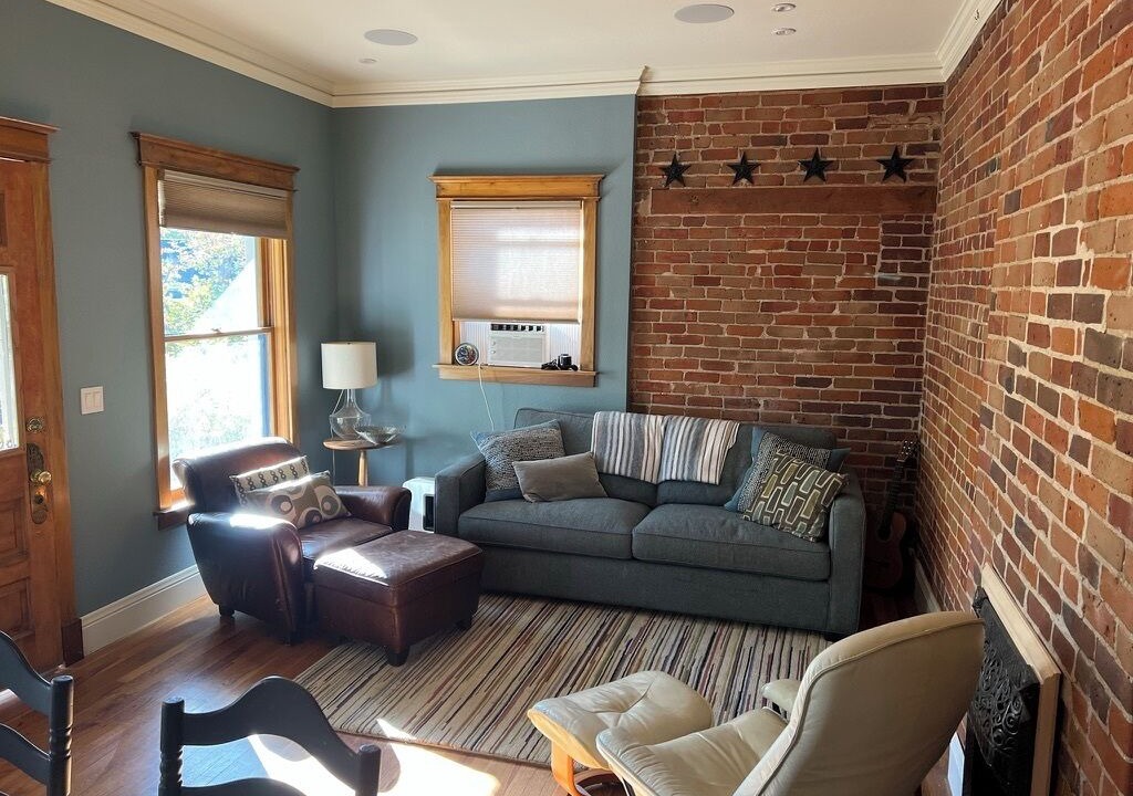 Photo of Livingroom in Sloan Lake