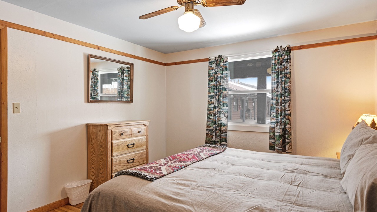 Photo of Bedroom in South Fork