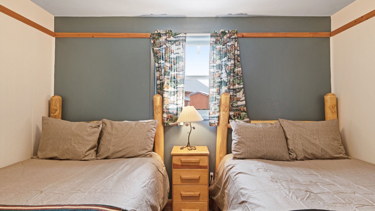 Photo of Bedroom in South Fork