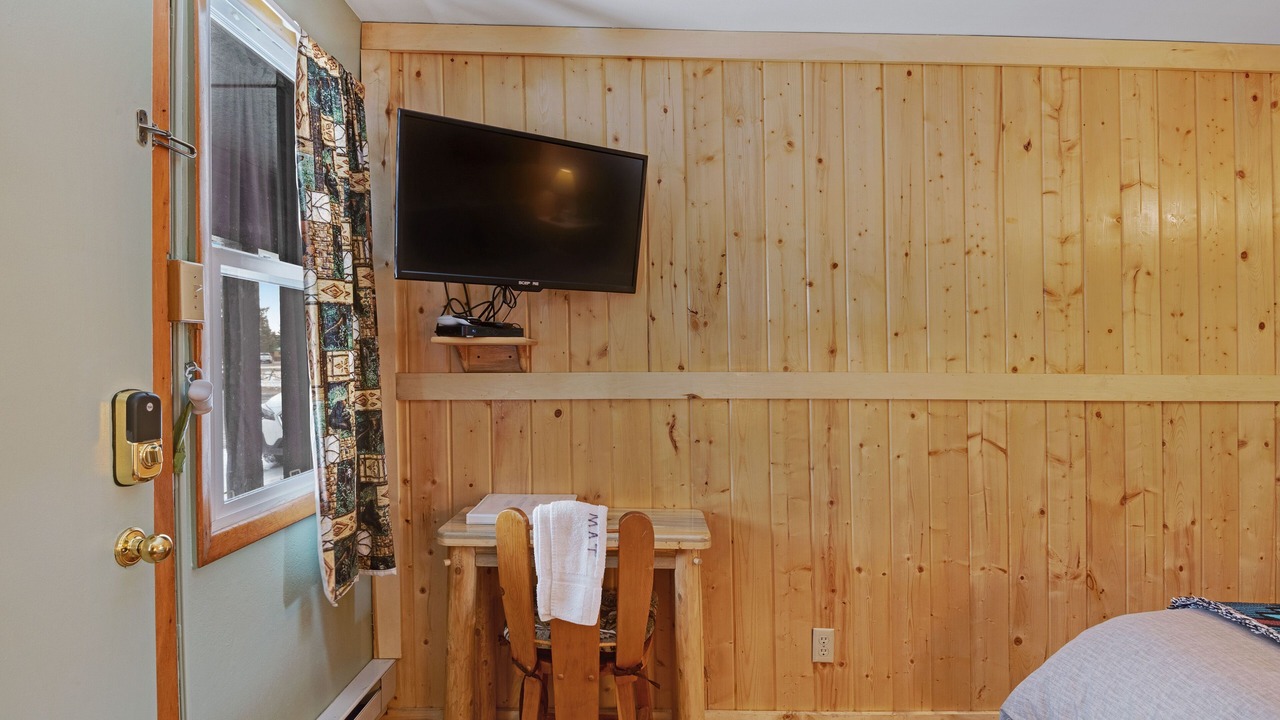 Photo of Bedroom in South Fork
