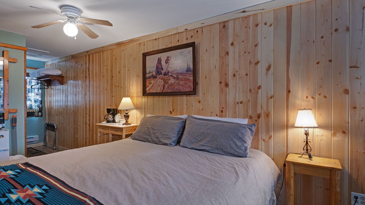 Photo of Bedroom in South Fork
