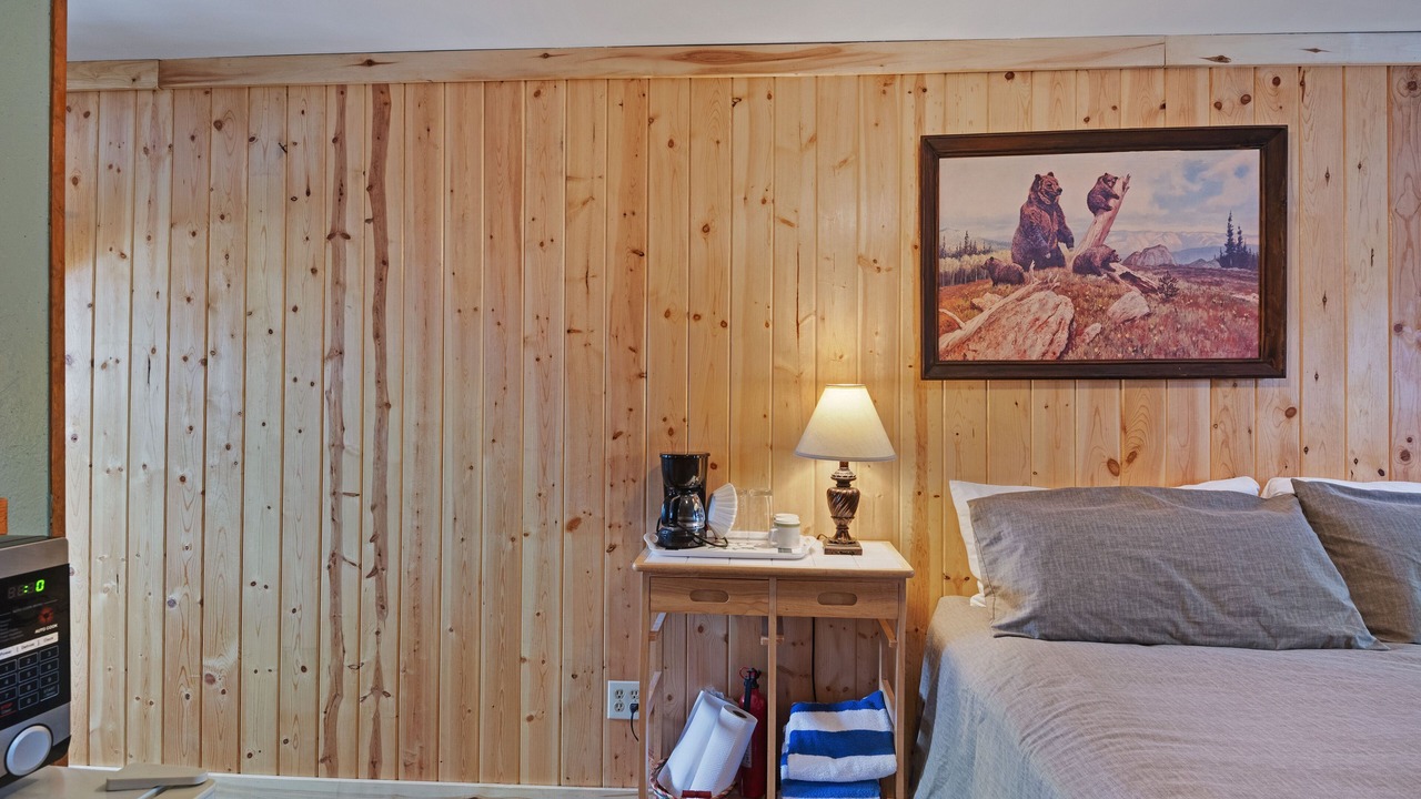 Photo of Bedroom in South Fork