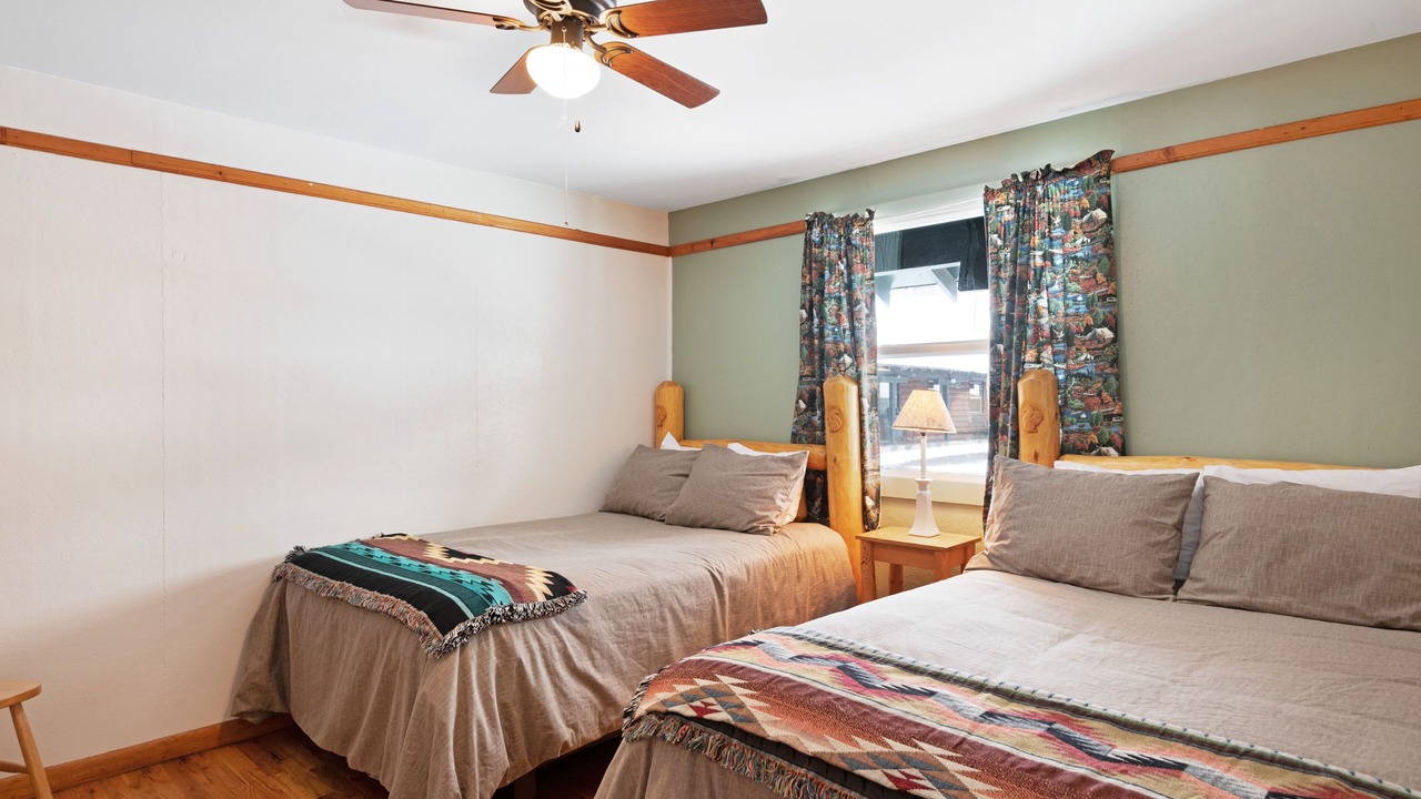 Photo of Bedroom in South Fork