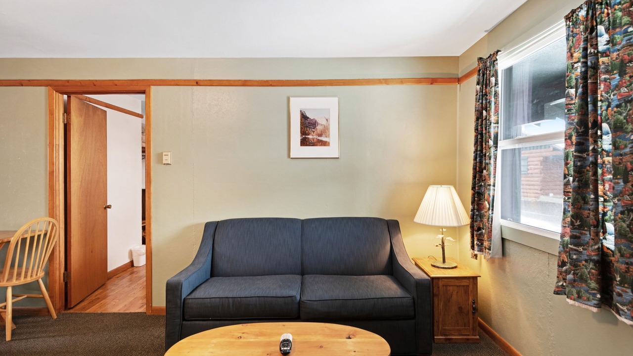 Photo of Livingroom in South Fork