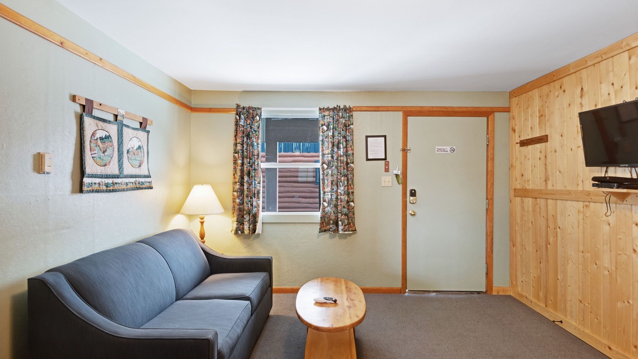 Photo of Livingroom in South Fork