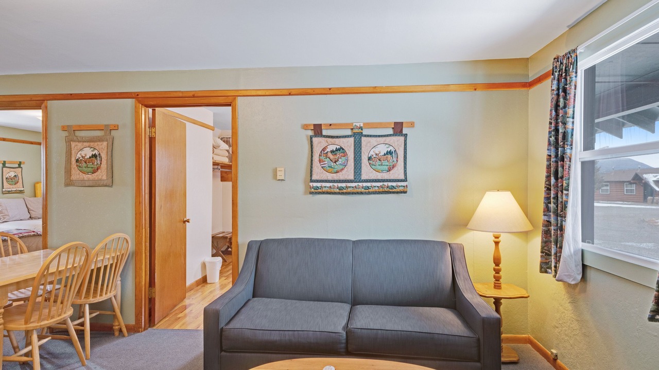 Photo of Livingroom in South Fork