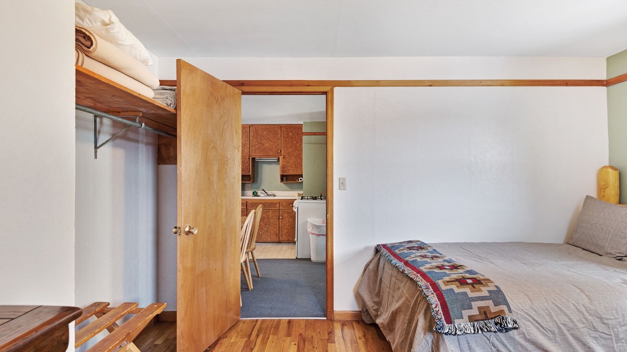 Photo of Bedroom in South Fork