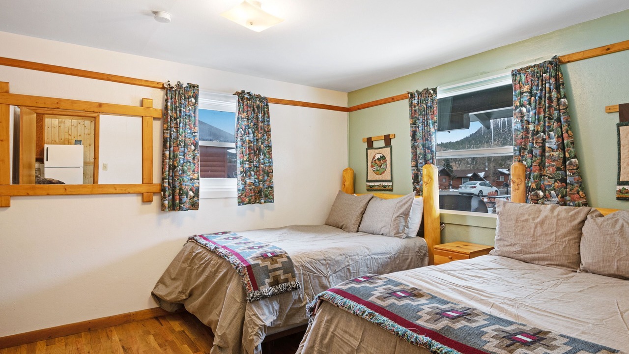 Photo of Bedroom in South Fork