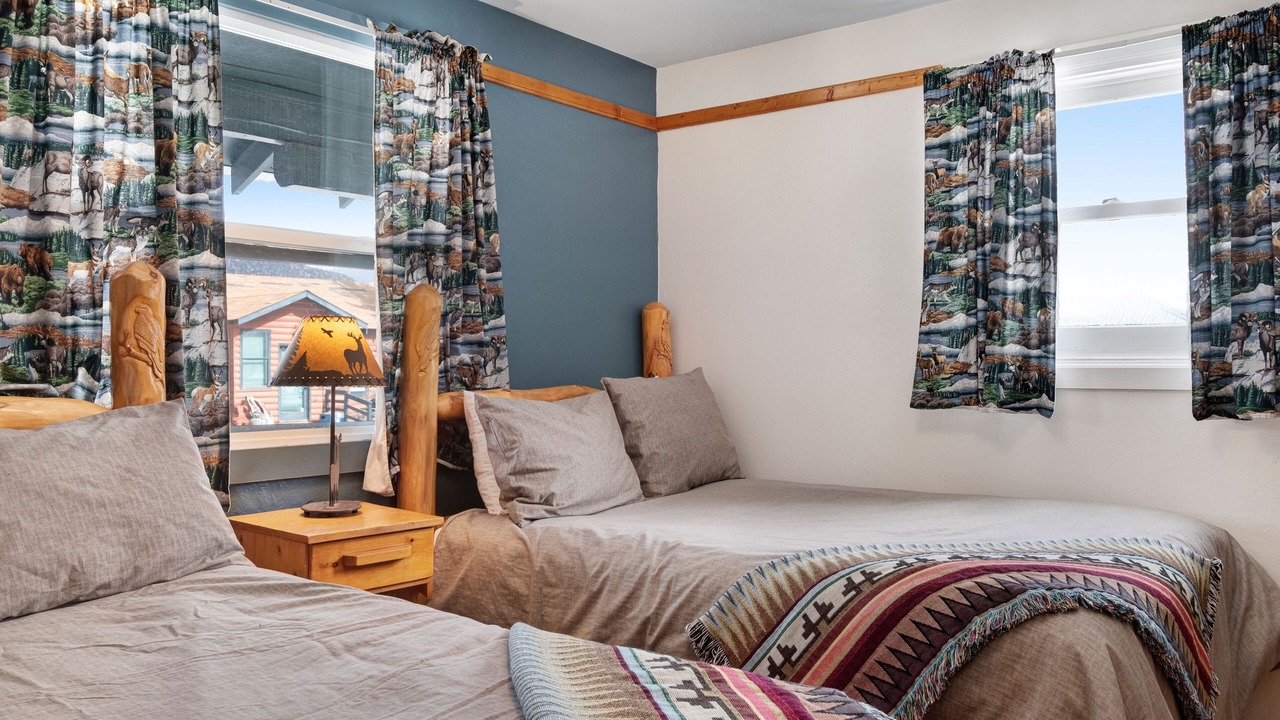 Photo of Bedroom in South Fork