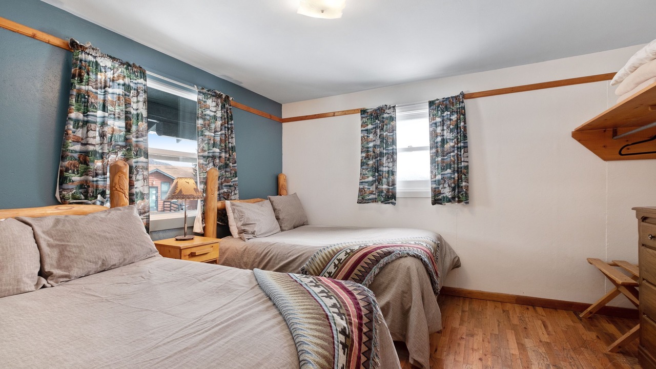 Photo of Bedroom in South Fork