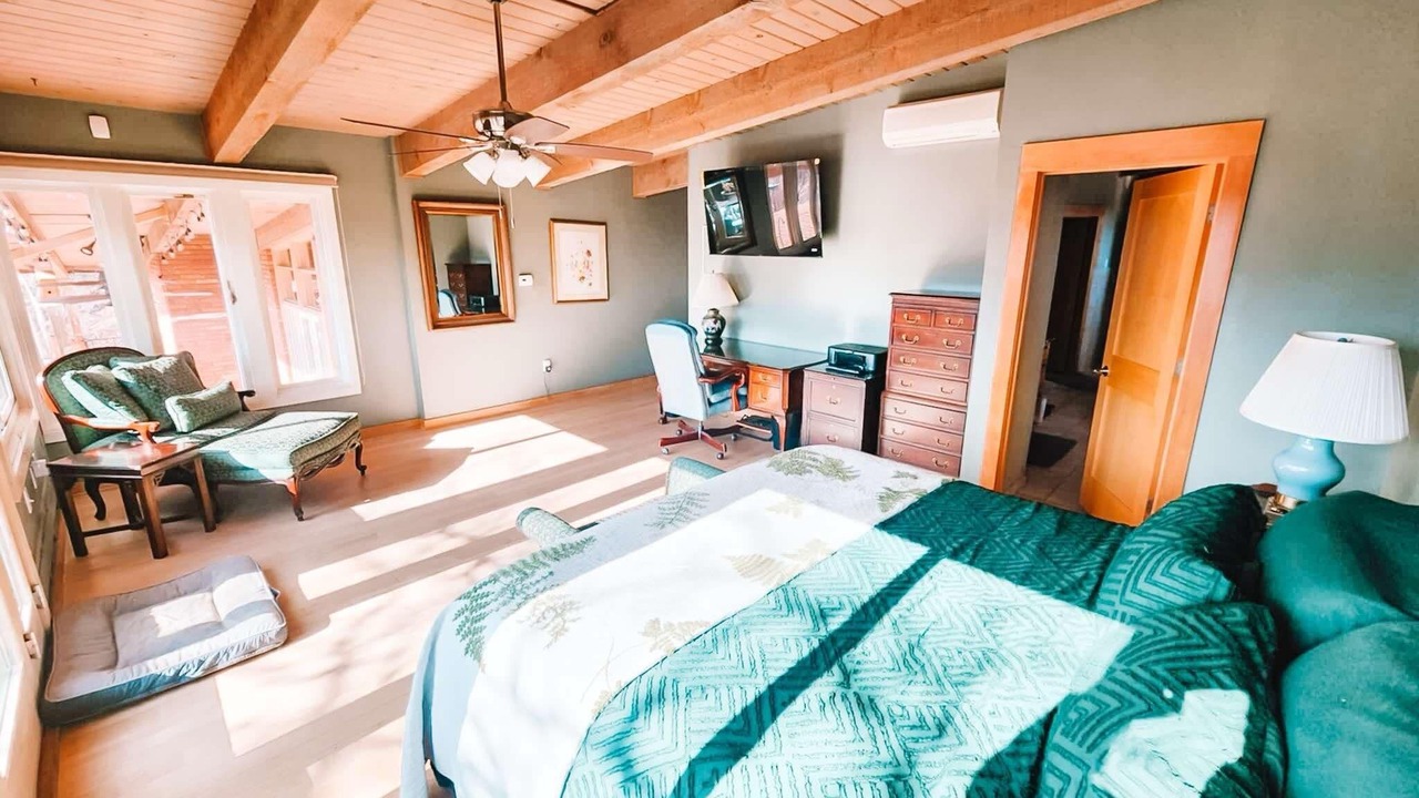 Photo of Bedroom in West Colorado Springs