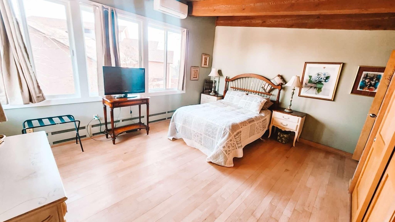 Photo of Bedroom in West Colorado Springs