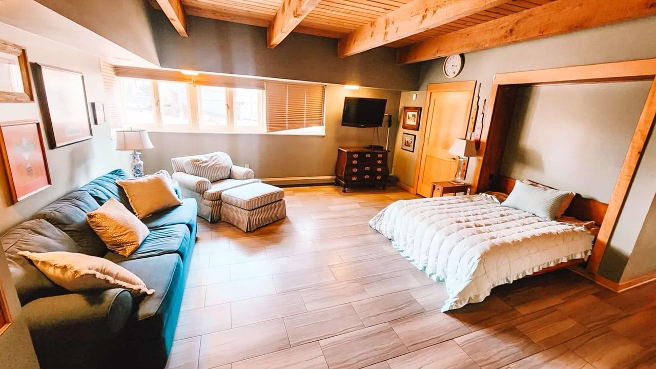 Photo of Bedroom in West Colorado Springs