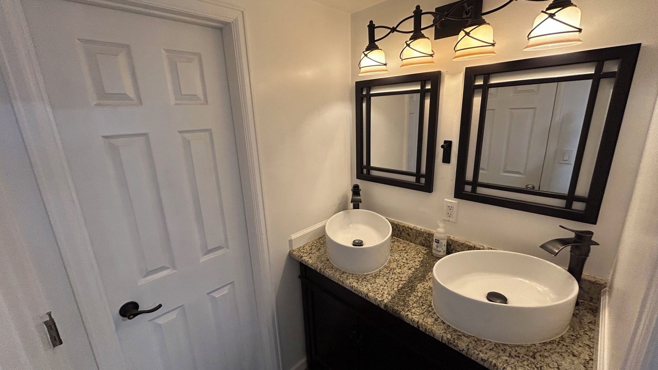 Photo of Bathroom in Barnum West