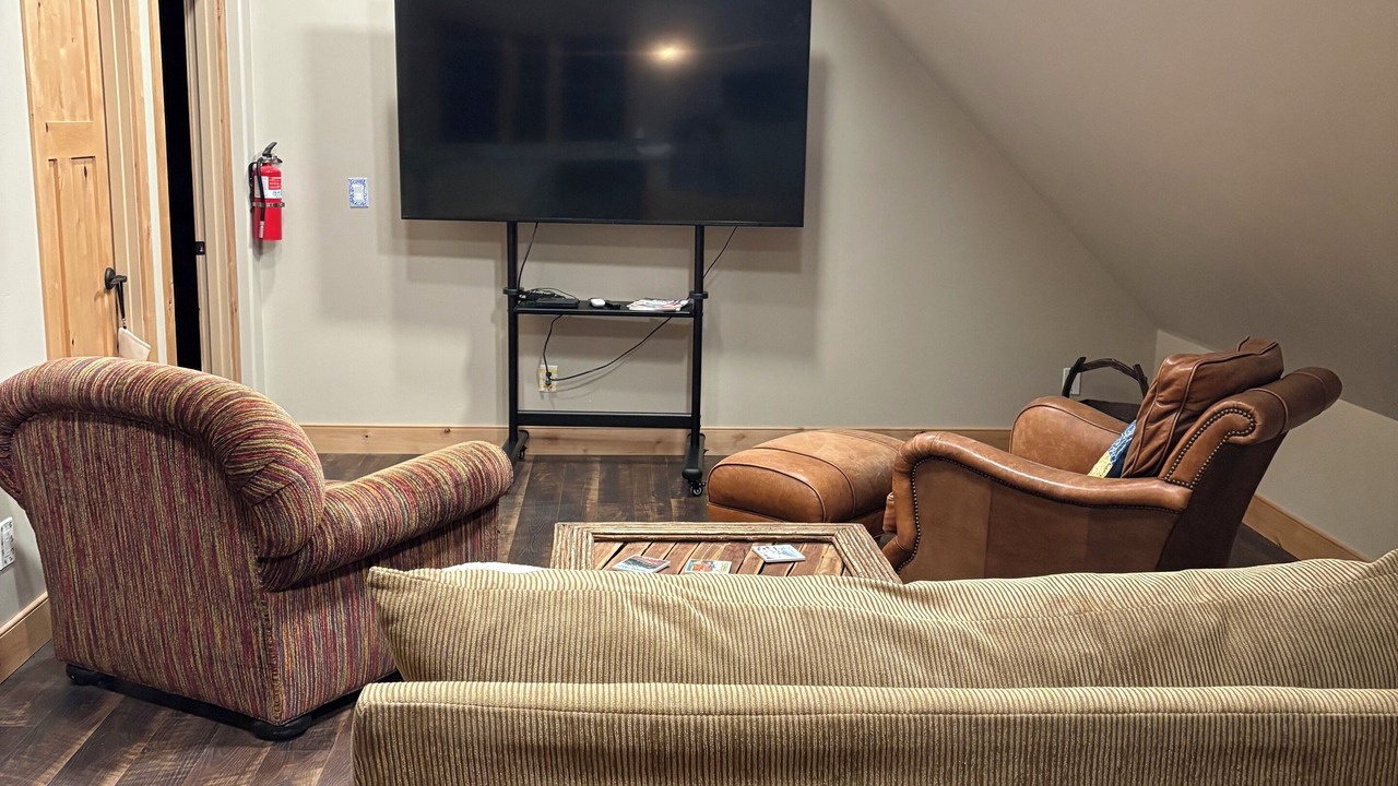Photo of Livingroom in Eagle