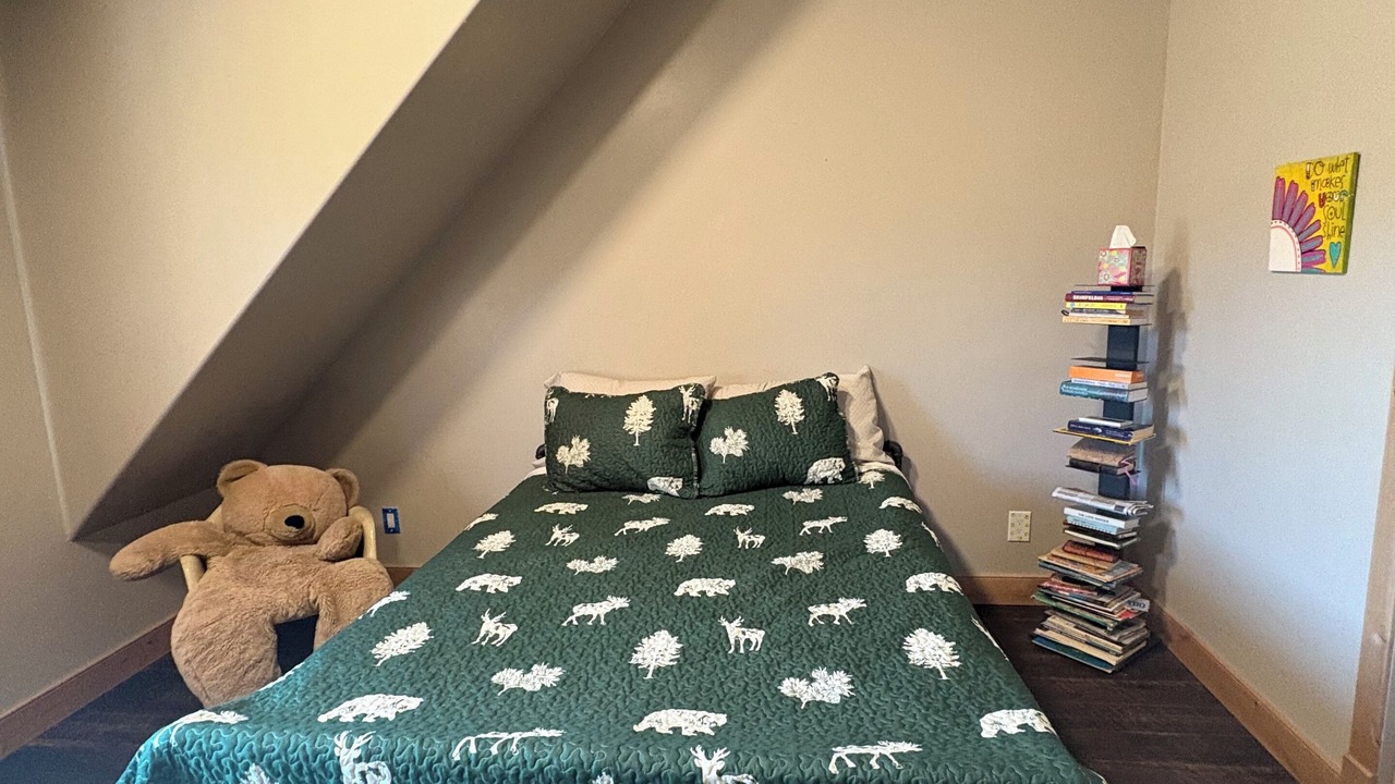 Photo of Bedroom in Eagle