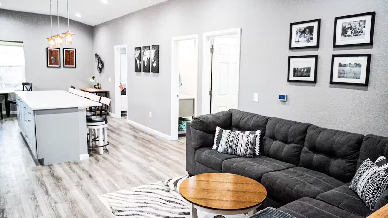 Photo of Livingroom in Washington Virginia Vale