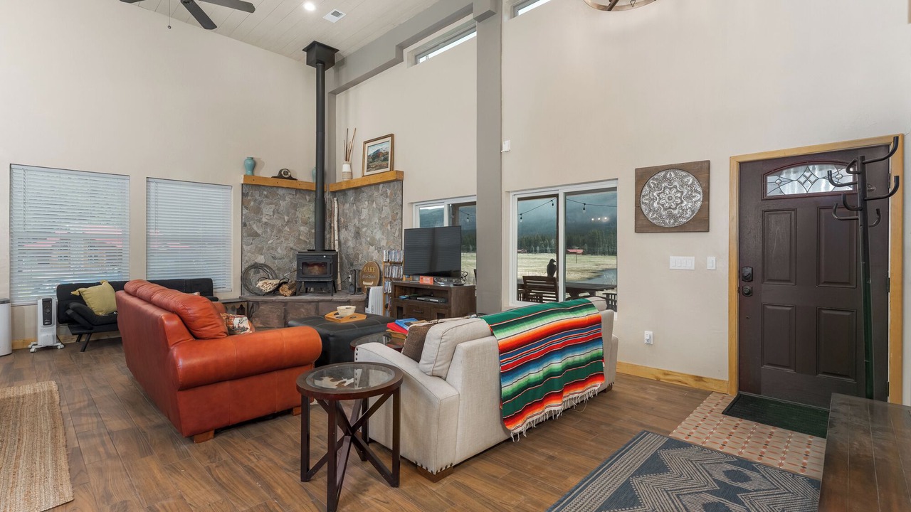 Photo of Livingroom in Bayfield
