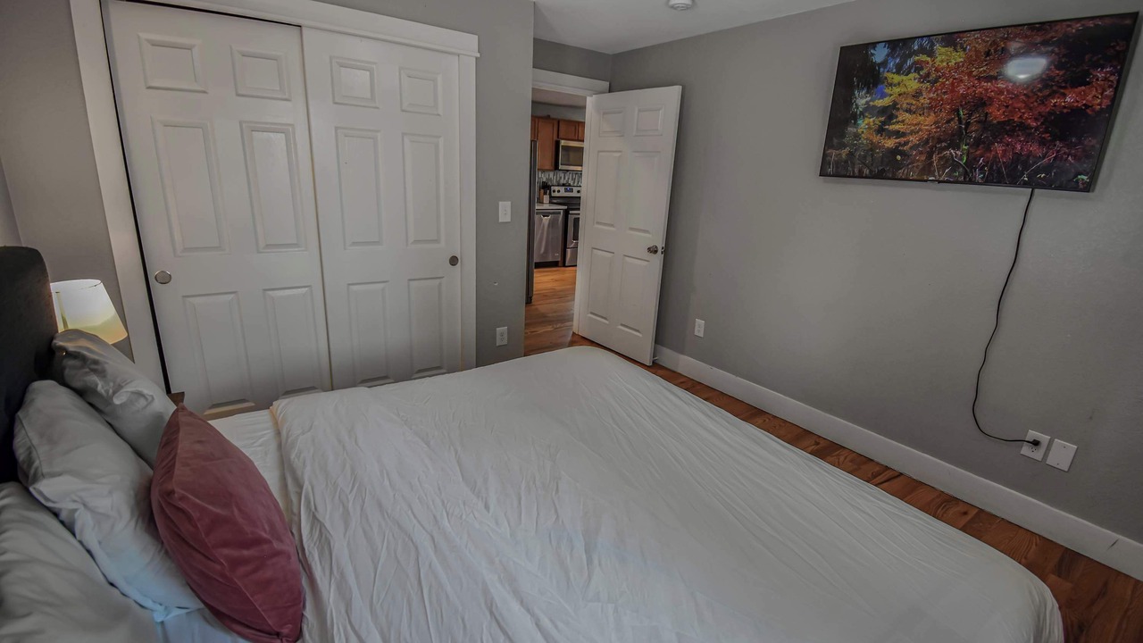Photo of Bedroom in Berkley