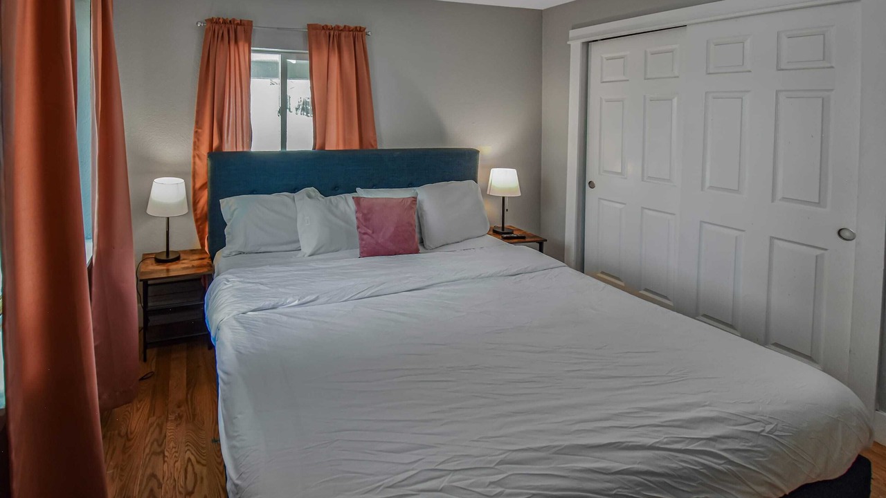Photo of Bedroom in Berkley