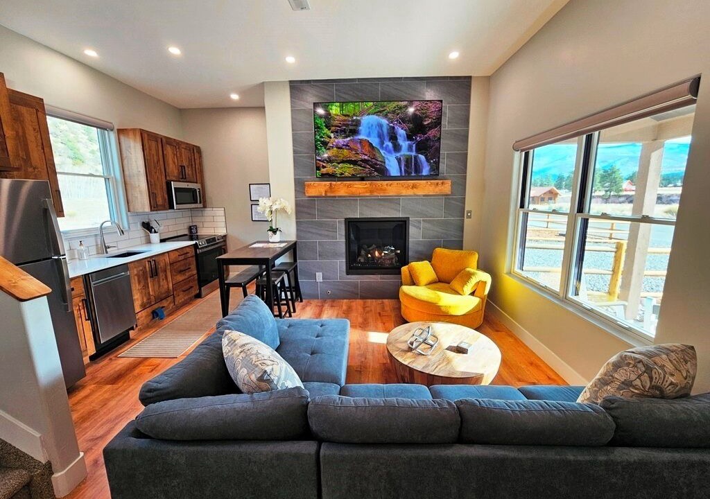 Photo of Livingroom in South Fork