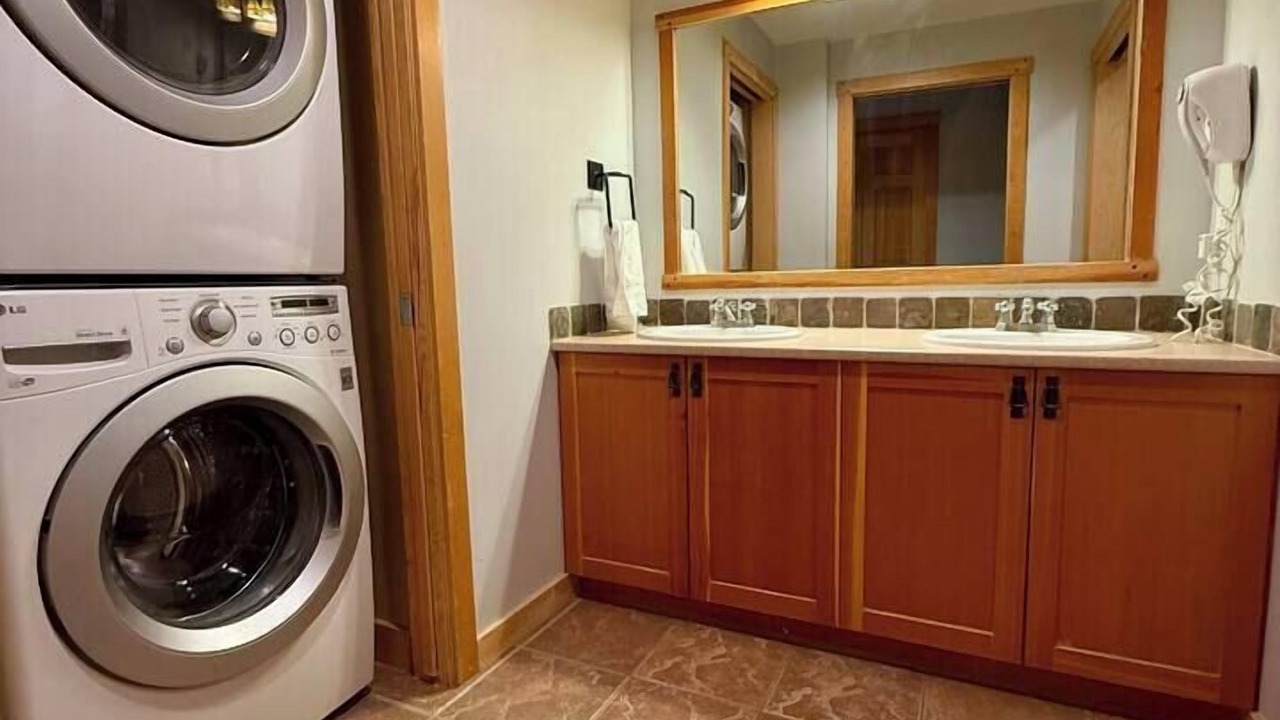 Photo of Bathroom in Copper Mountain Village