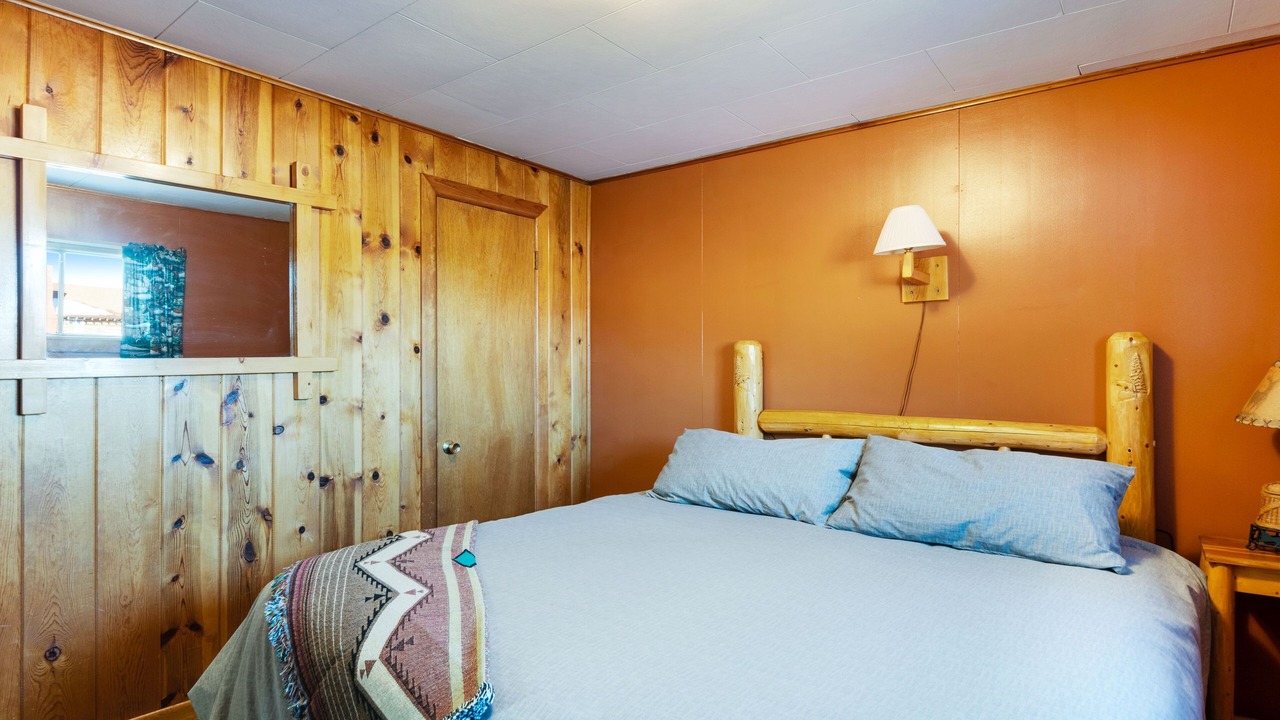 Photo of Bedroom in South Fork