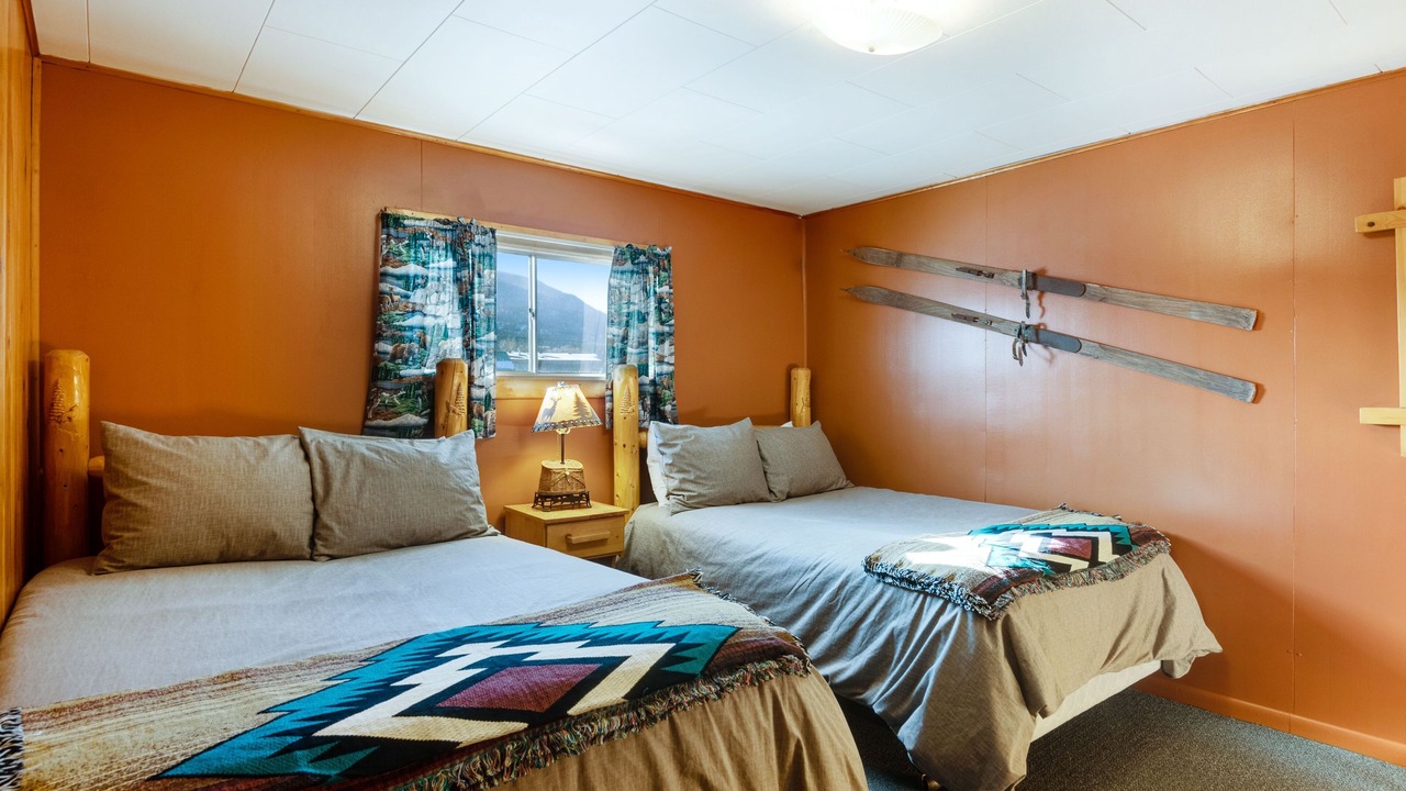 Photo of Bedroom in South Fork