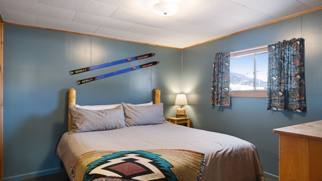 Photo of Bedroom in South Fork