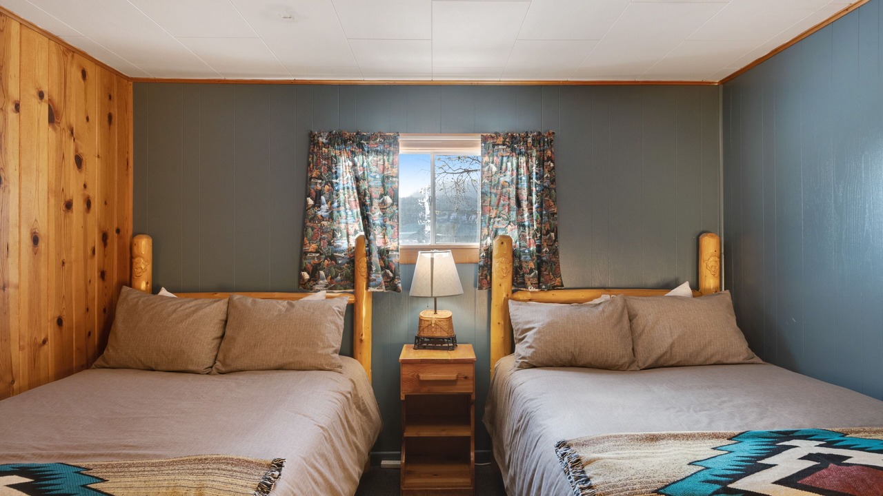 Photo of Bedroom in South Fork