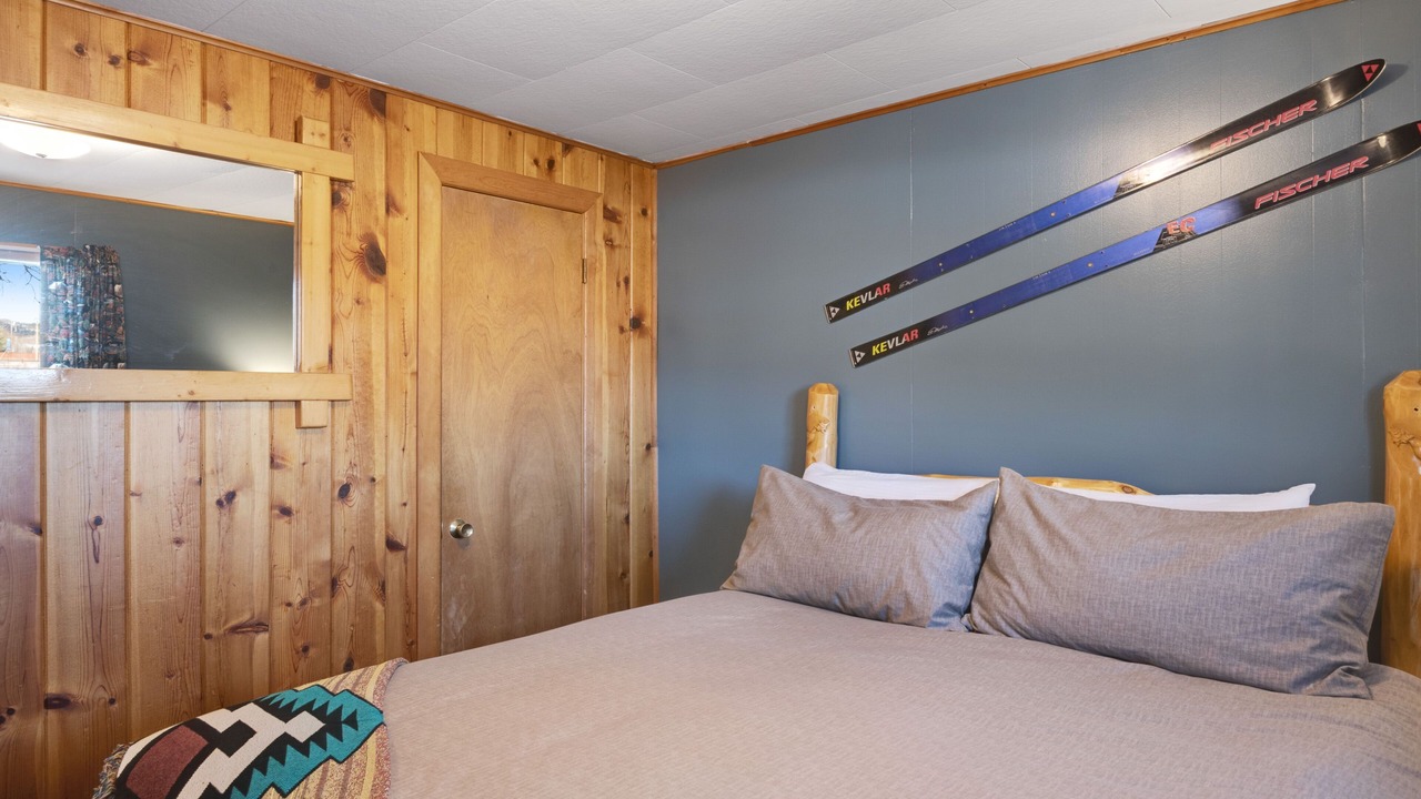 Photo of Bedroom in South Fork