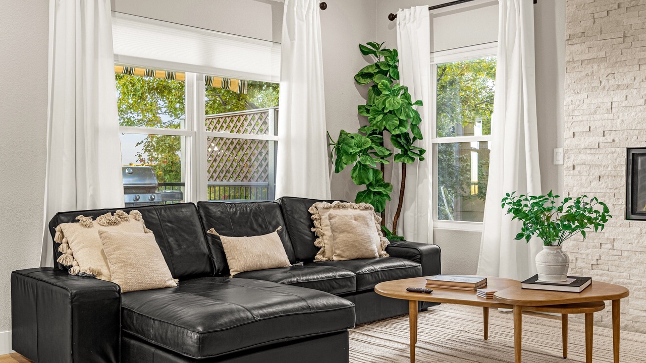 Photo of Livingroom in Northwest Colorado Springs