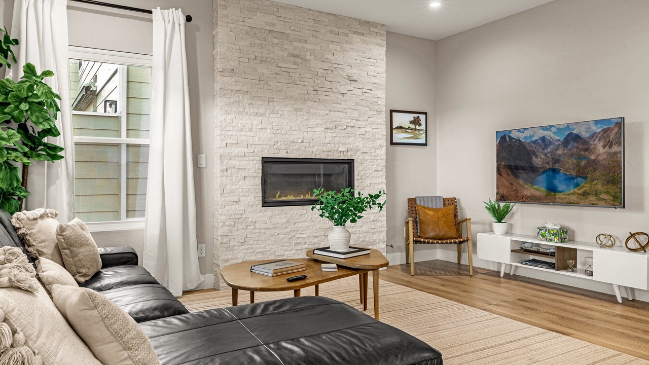 Photo of Livingroom in Northwest Colorado Springs