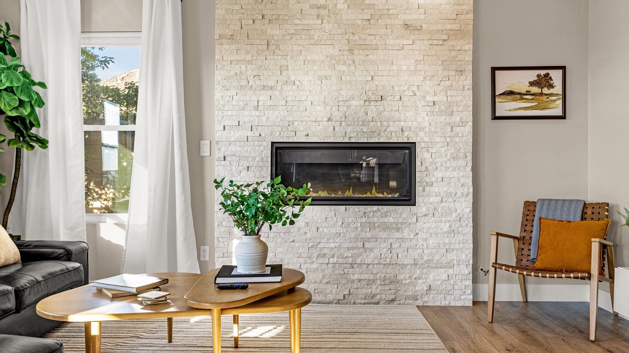 Photo of Livingroom in Northwest Colorado Springs