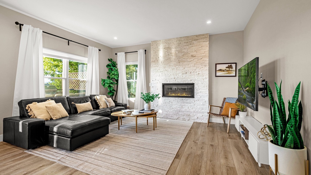 Photo of Livingroom in Northwest Colorado Springs